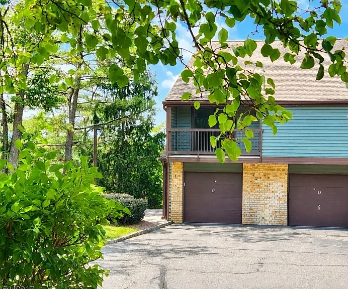 18 Ridgedale Dr — Photo 27