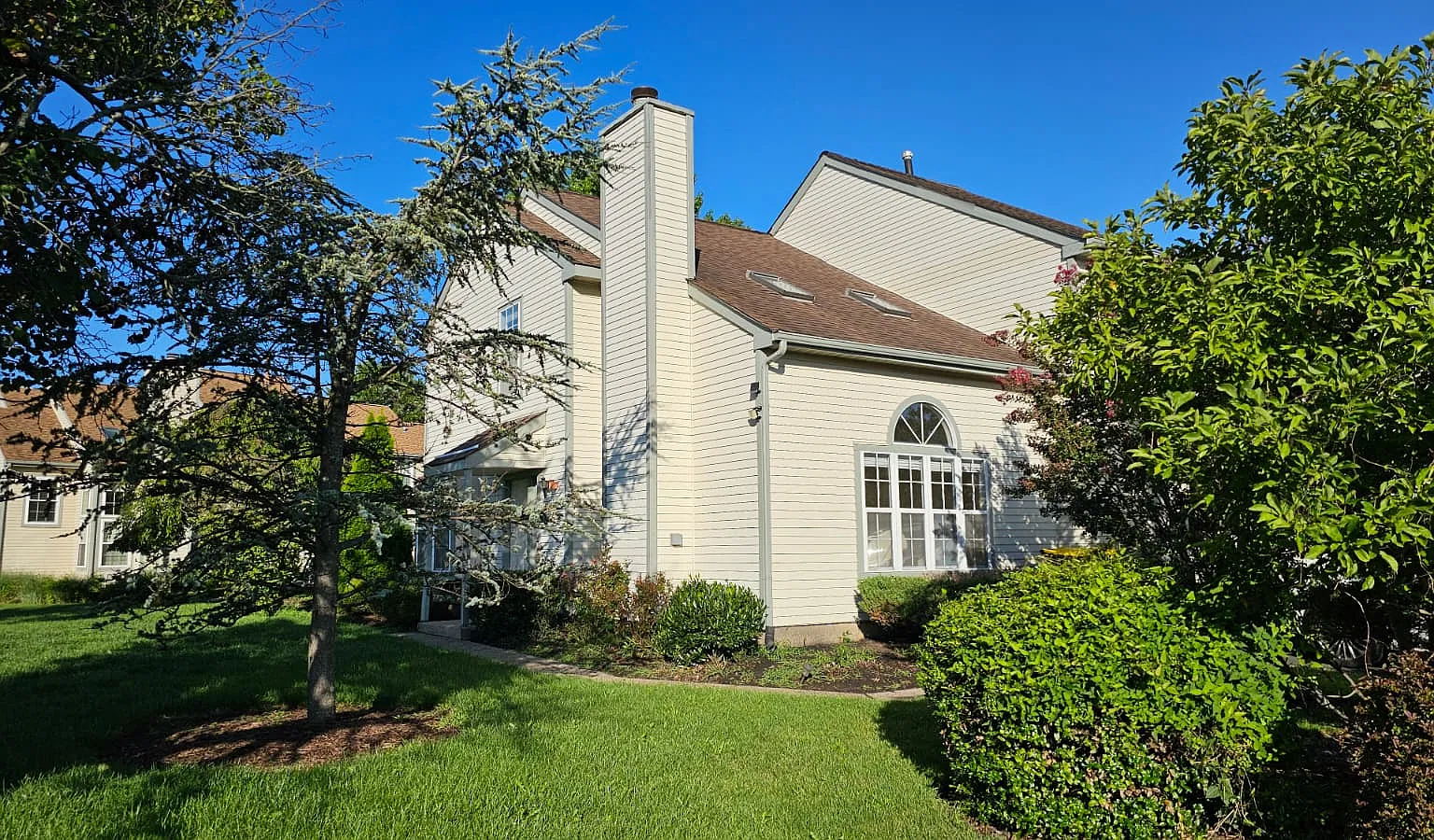 2 bed, 2.5 bath, 2144 sqft, $2,950 — Photo 3