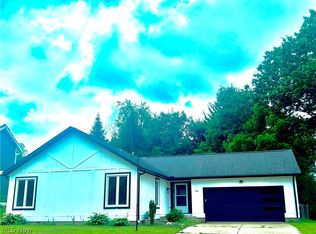 1181 Point Of View Dr, Wooster, OH 44691