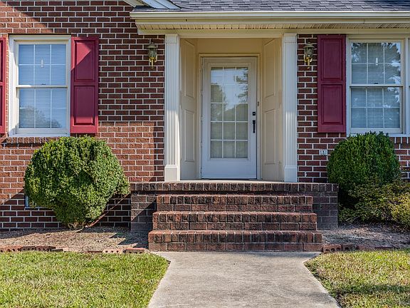 3rd image of 100 Berrywood Ct