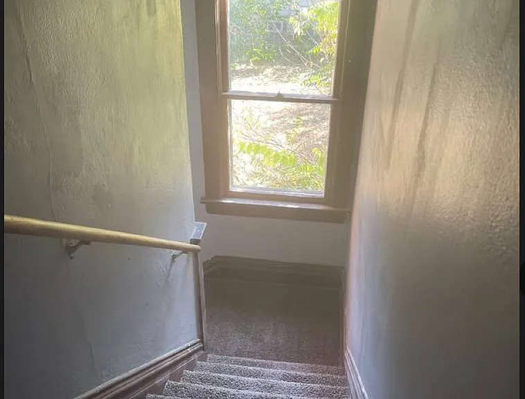1011 Logan Ave — Photo 3