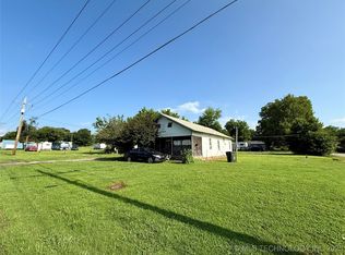 310 W Corporation St, Henryetta, OK 74437