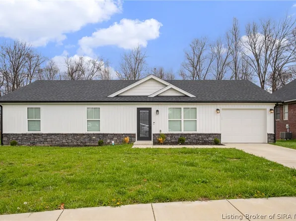 850 Twin Oaks Drive, Henryville, IN 47126