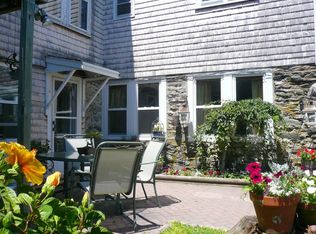 75 Green End Ave APT C, Middletown, RI 02842