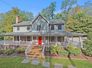 6811 Alpine Dr, Annandale, VA 22003