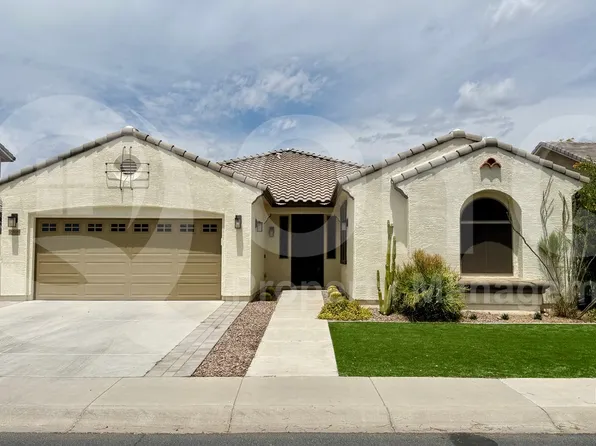 2906 E Russell St, Mesa, AZ 85213