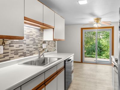 910 E Cedar Ave APT 501, Manitowoc, WI, 54220