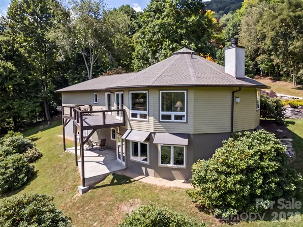 555 Live Oak Loop, Waynesville, NC 28785