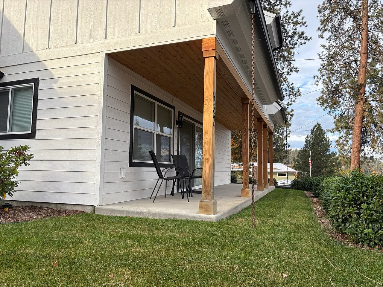 2 bed, 1367 sqft, $2,200 — Photo 2