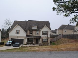 26 Sedgefield Ln, Spring Lake, NC 28390