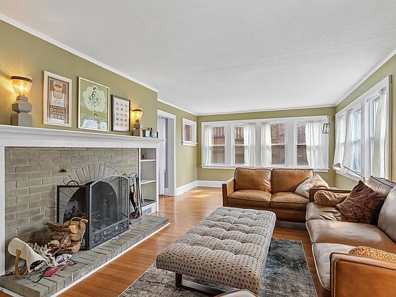 4th image of 1445 Forestdale Dr