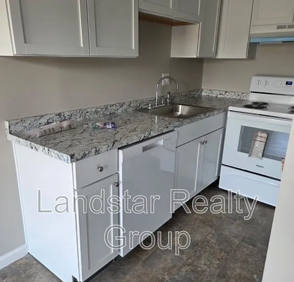 3221 Kemmons Dr #2 — Photo 14