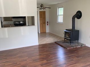 63 Delaware Ave, Sicklerville, NJ 08081