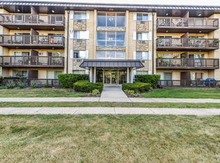 2226 S Goebbert Rd APT 270, Arlington Heights, IL 60005
