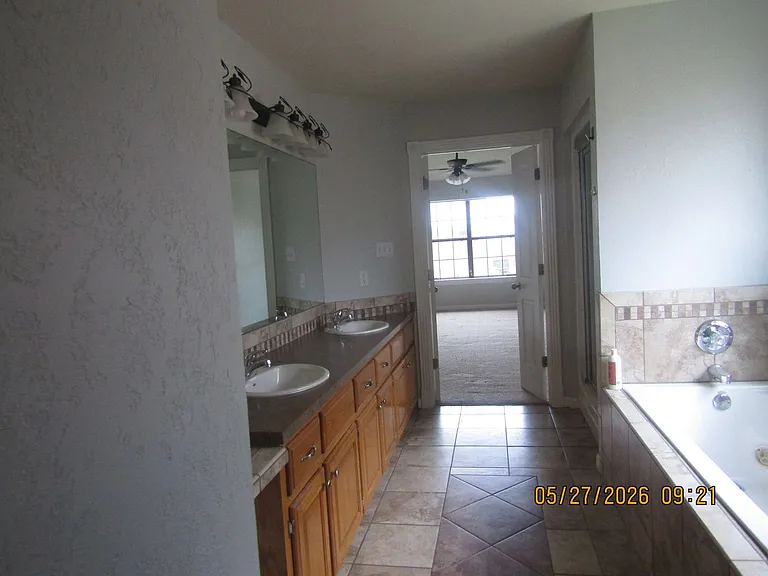 3119 NE Mayflower Ave — Photo 4