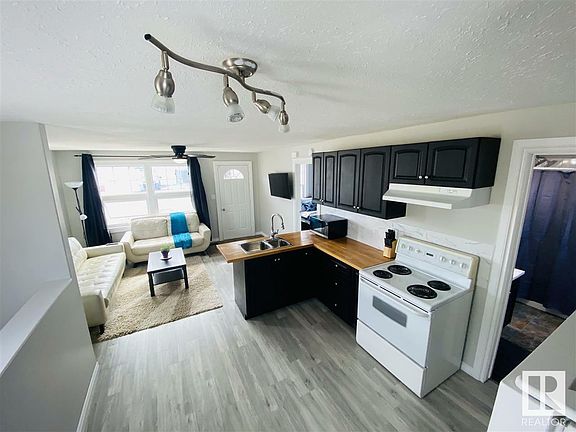 3rd image of 4906 48th Ave