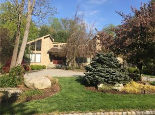 27 Roberts Rd, New City, NY 10956