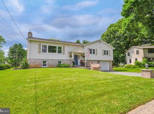 4003 Robinwood Rd, York, PA 17402