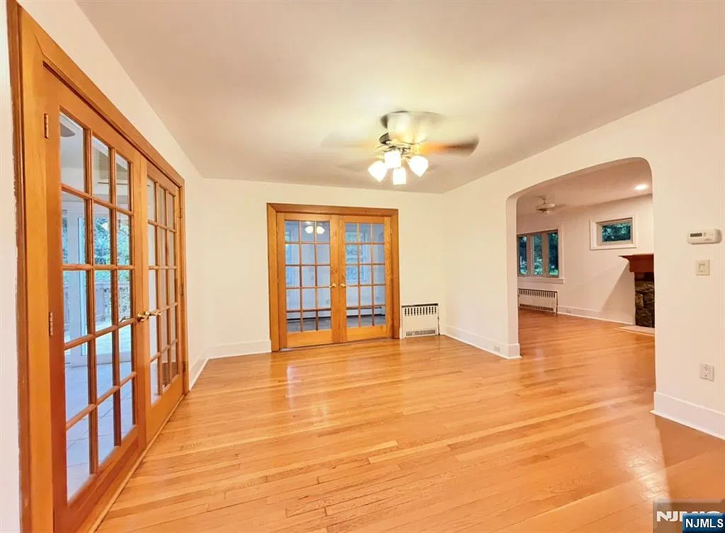 3 bed, 3.5 bath, $5,950 — Photo 4