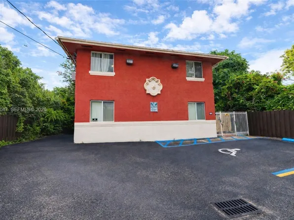 63 NW 17th Pl APT 6, Miami, FL 33125