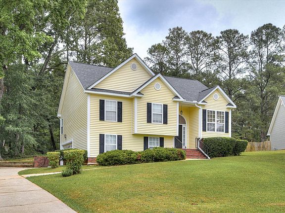 2nd image of 1060 Willow Woods Dr