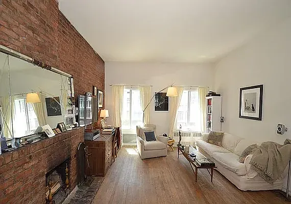 Rented by Buchbinder & Warren | media 10