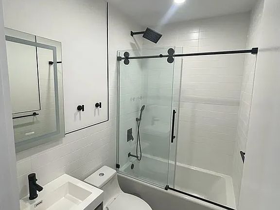 5th image of 397 Stanhope St Floor 2