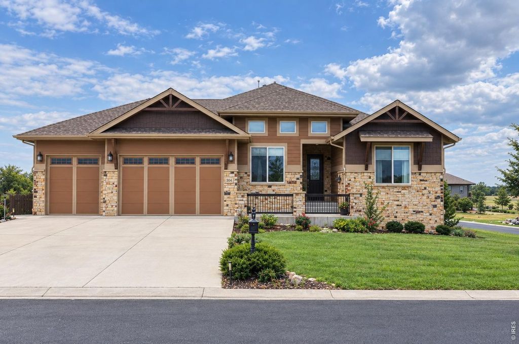 304 Duesenberg Ln
