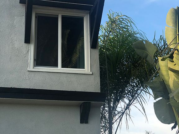 Charming overhang