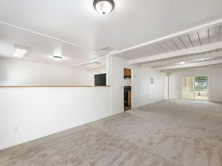 1024 Tyler St — Photo 17