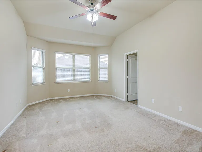 8710 Austin Thomas Dr — Photo 16