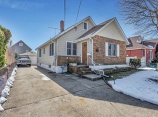 705 Wycoff Ave, Bellmore, NY 11710