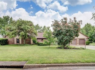 3946 Walnut Grove Ln, Dayton, OH 45440