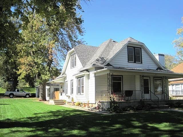 1st image of 221 S 1st Ave