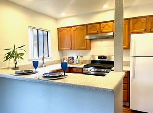 2247 Via Esmarca #B, Oceanside, CA 92054