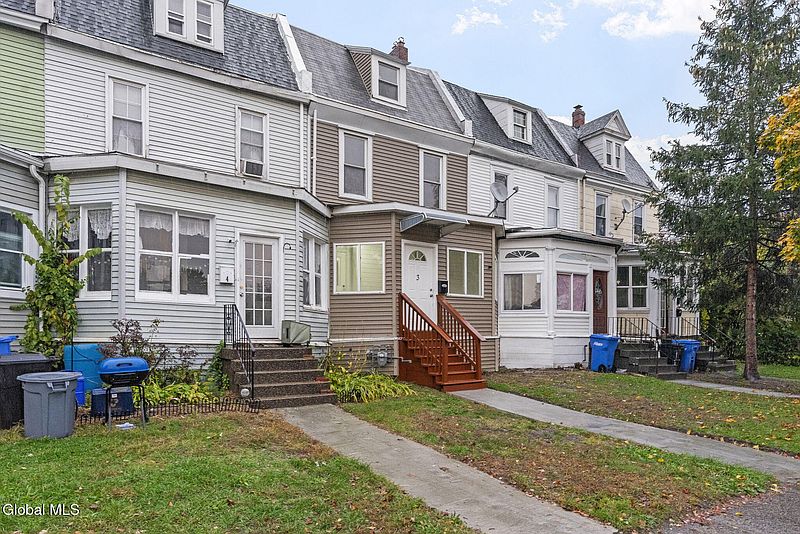 2nd image of 3 Manning Square