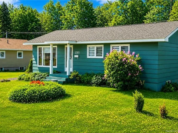 1285 Vanier Blvd, Bathurst, NB E2A 3N6