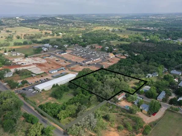 510 W Walch Ave, Fredericksburg, TX 78624