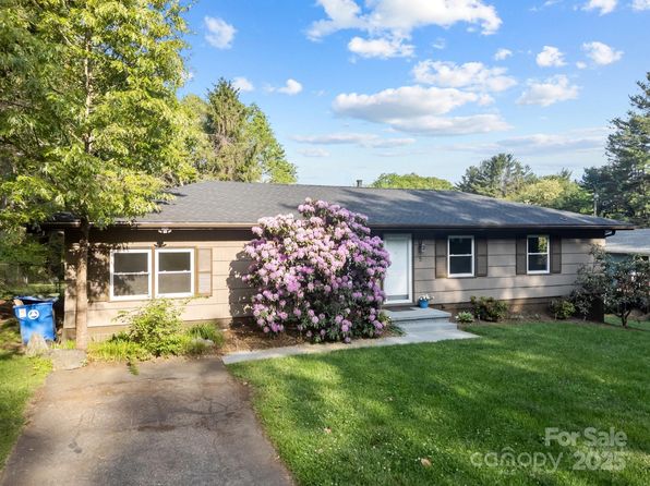 5 Hillview Rd, Asheville, NC 28805