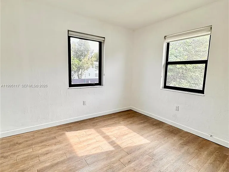 1440 SW 42nd Ave #4 — Photo 10
