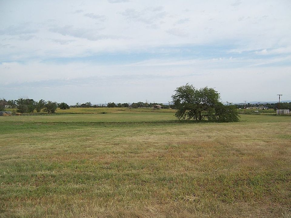 2nd image of 1490 E Road 3 S