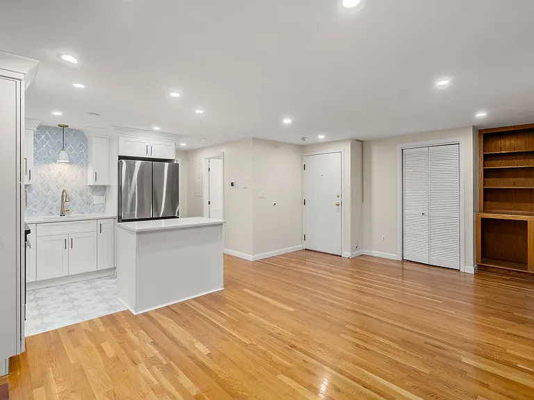 3 Devens St #2 — Photo 11