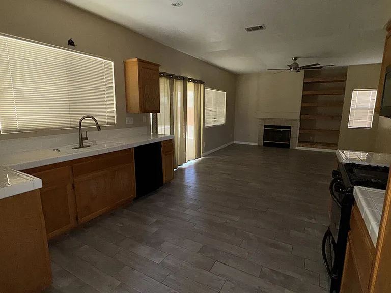 9465 Nickellaus Ct — Photo 8
