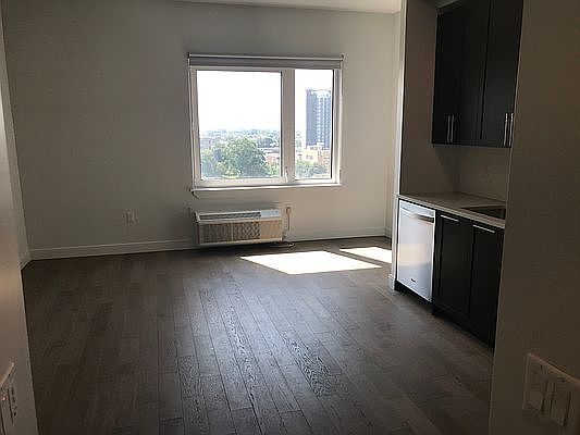2nd image of 152-11 89th Ave #1125