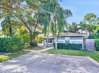 4858 Arthur St, Palm Beach Gardens, FL 33418