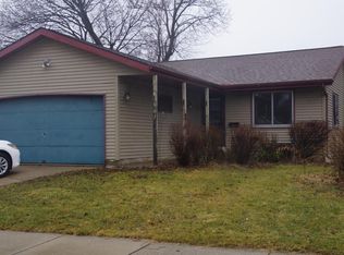 709 Eisenhower Ave, Janesville, WI 53545