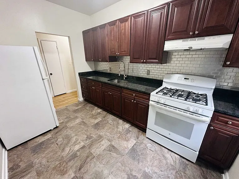 814 Avenue C #506 — Photo 3