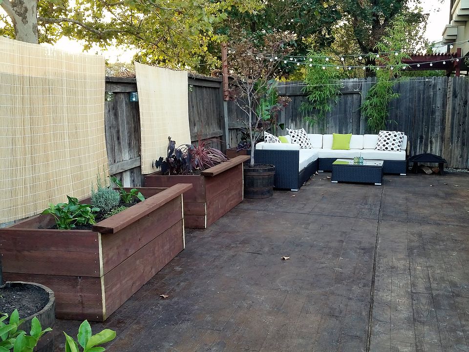 2nd image of 2492 Halsey Cir