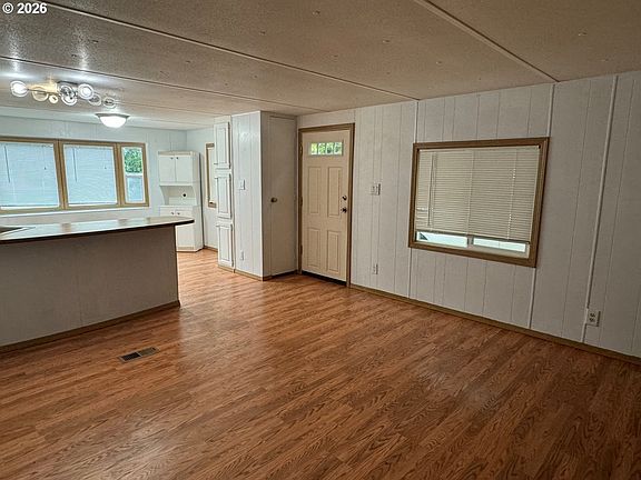 2nd image of 1600 Rhododendron Dr Space 293