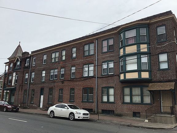 Back end of Linden St